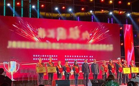 �P���C����Y����400�֣�ͨ��16ƪ��