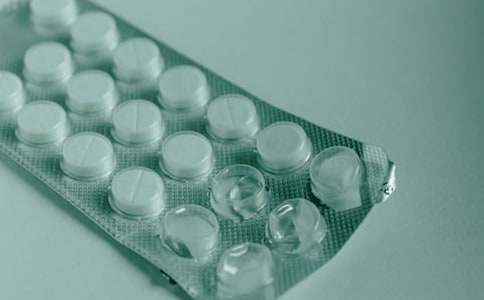 爺爺、奶奶“藥”注意_關于吃藥的作文600字