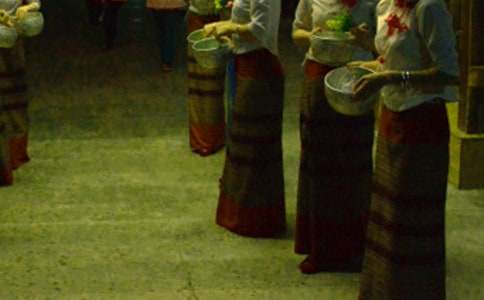 �����L������