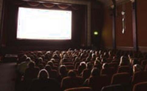 �Ӱ���Ӣ��Ƭβ���������ϲ����ڵĸ衷���~