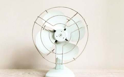 ����С�L������400��