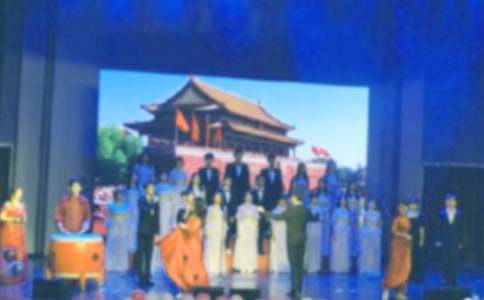 合唱比賽我有一個小秘密作文