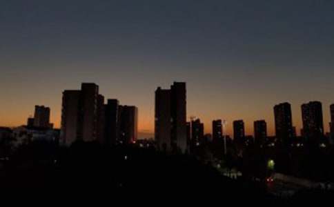 ��ҹ�е����v����700��