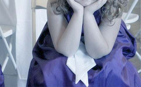 驕傲的玫瑰花童話作文