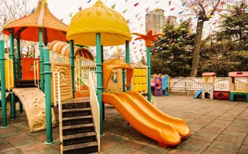 未來的滑滑梯作文