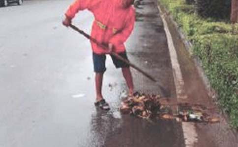 爸爸是個環衛工作文