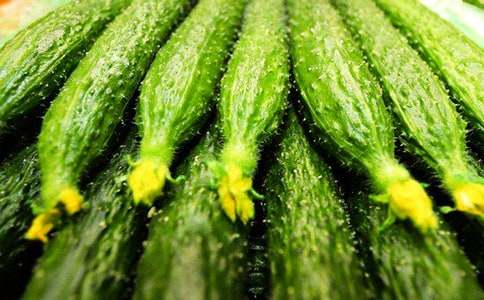 �S�ϵ���������700�֣����x9ƪ��