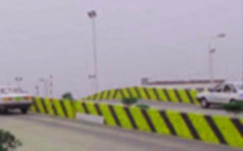 �{У��������