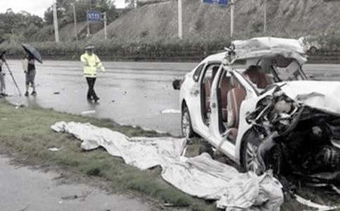 如何避免交通事故