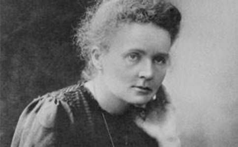 �������뮔�������700��