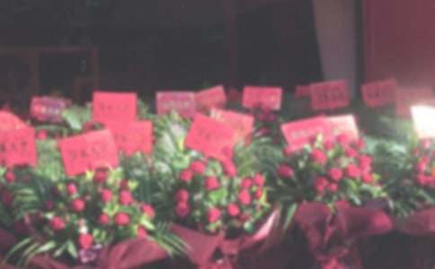 �_�I��Y���~