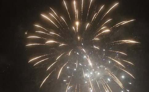 與禮花有關的初中作文