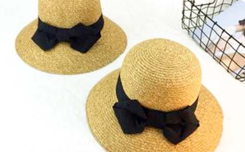 家有帽子二三事作文700字