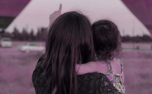 ��ĸ�oŮ���ĳ��˶Y���Z