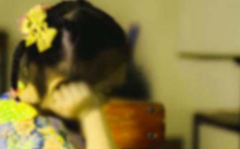 �]��ˤ���R����Ů������1500��