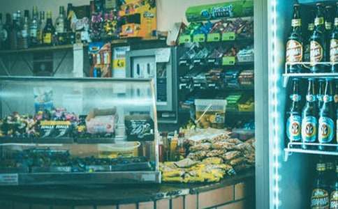 �Ը���Q�̵�700������