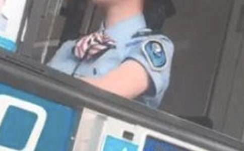 高速公路收費員個人工作總結