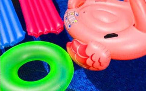 ���]��������L����