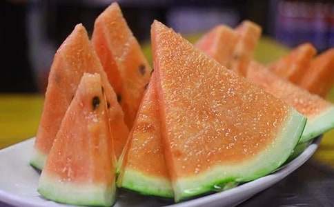 ����ľ�ɫ��������