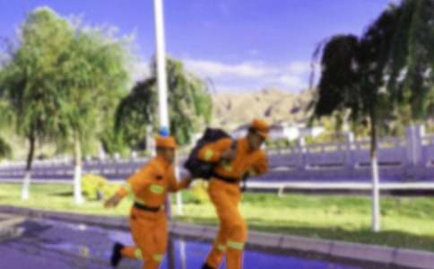 һ���������̎��C���������}�������ş�ϵ�y