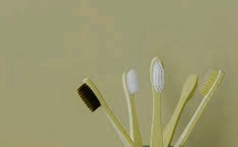 �����]����ˢ����300��25ƪ