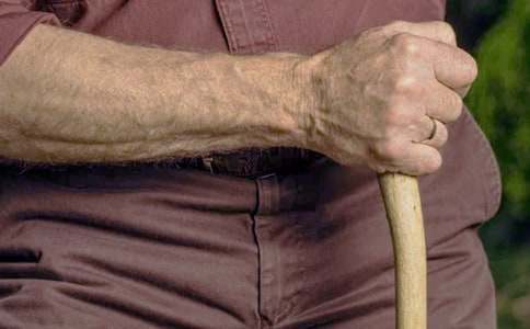 人到中年的感悟作文600字