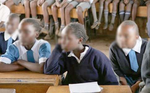 20���İ����ЌW������450��